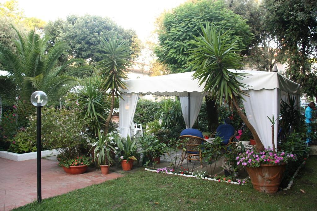 Hotel Villa Rona Forte dei Marmi Exteriér fotografie